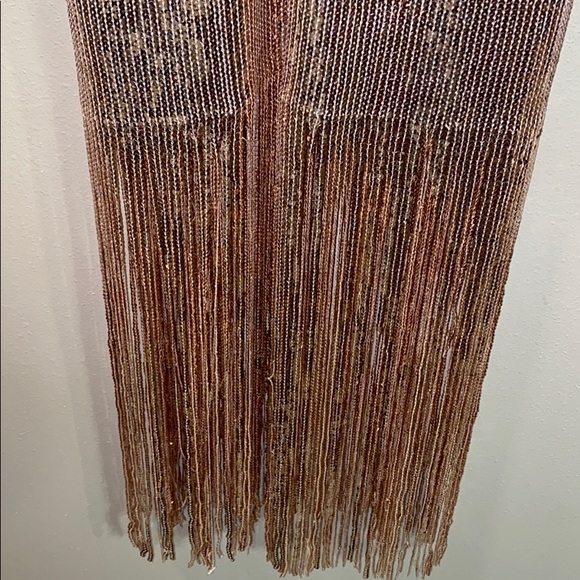 GORGEOUS Gold SEQUINS DRESS NWT 🏷 - Picture 3 of 3